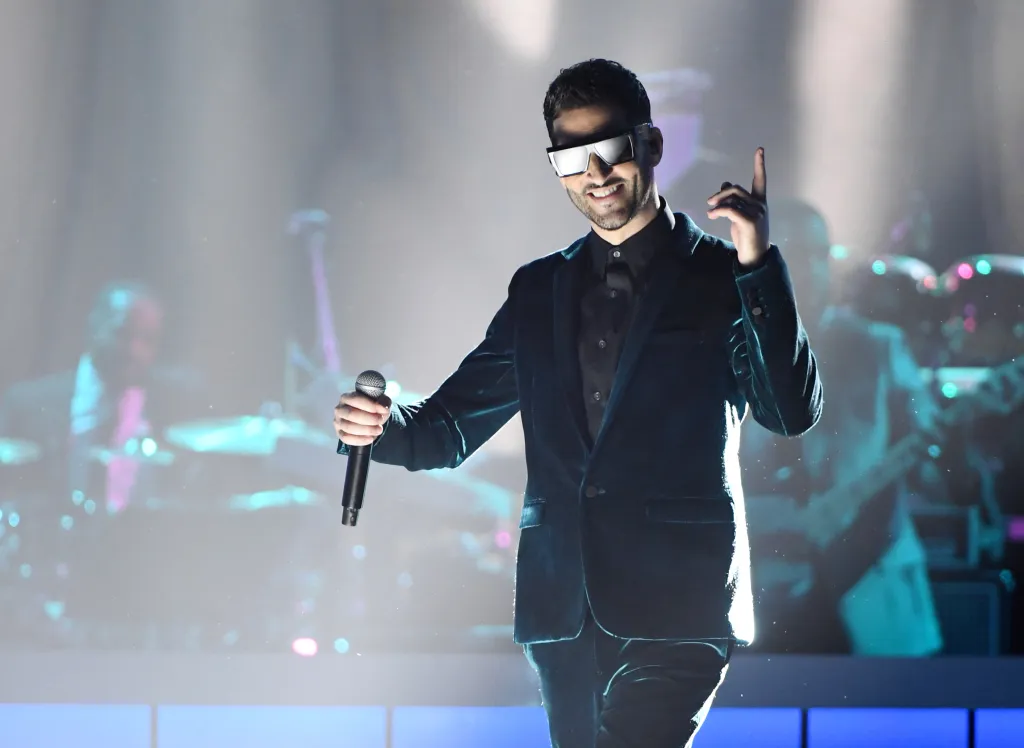 Jon B. live performance